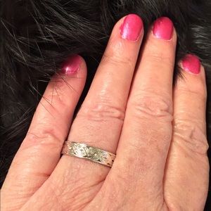 925 Sterling Silver Celtic Style Ring 8.2